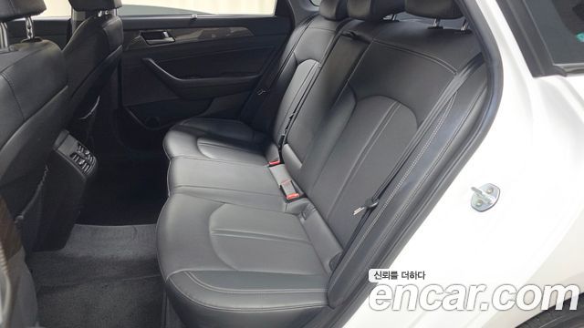 Hyundai Sonata 2019 — photo 16