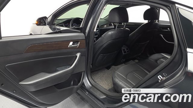Hyundai Sonata 2018 — photo 16