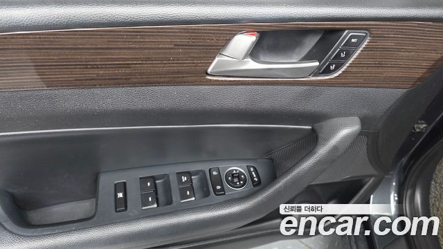 Hyundai Sonata 2018 — photo 27
