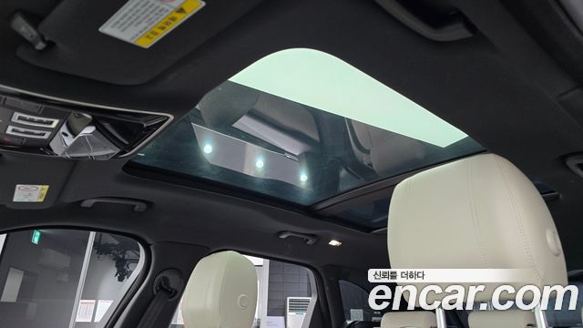 Land Rover Range Rover Velar 2018 — photo 23
