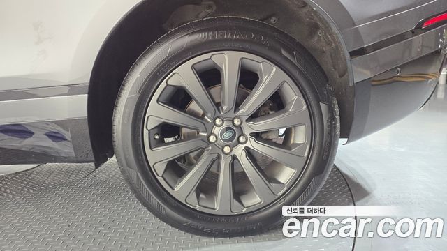 Land Rover Range Rover Velar 2018 — photo 7