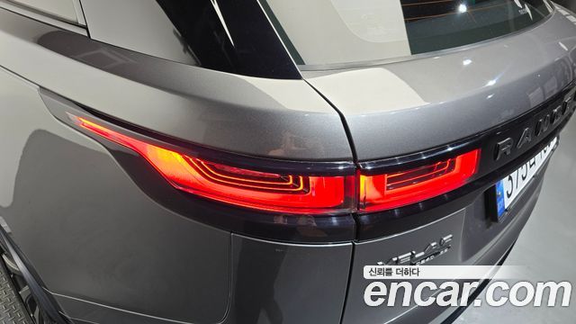 Land Rover Range Rover Velar 2018 — photo 9