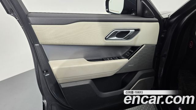 Land Rover Range Rover Velar 2018 — photo 14