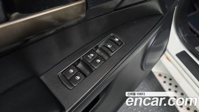 KG Mobility KORANDO 2015 — photo 21