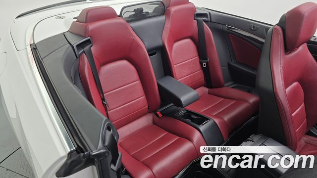 Mercedes-Benz E-Class 2014 — photo 11