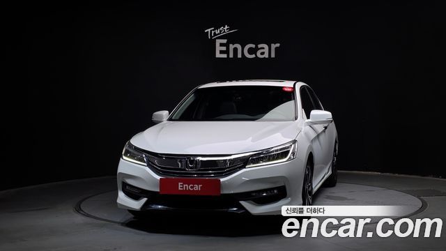 Honda Accord 2017 — photo 3