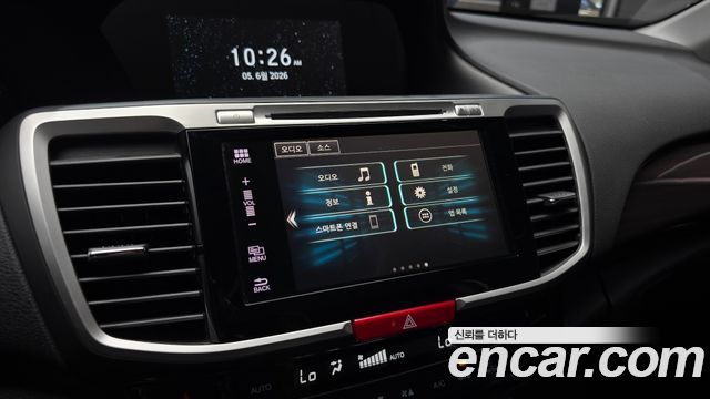 Honda Accord 2017 — photo 21