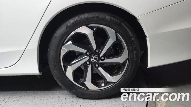 Honda Accord 2017 — photo 7