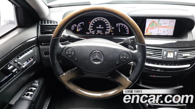 Mercedes-Benz S-Class 2012 — photo 13