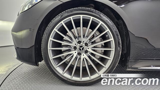 Mercedes-Benz S-Class 2023 — photo 5