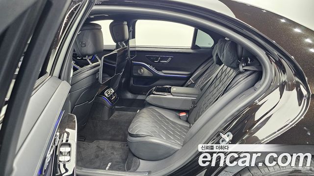 Mercedes-Benz S-Class 2023 — photo 25