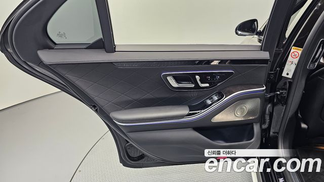 Mercedes-Benz S-Class 2023 — photo 15