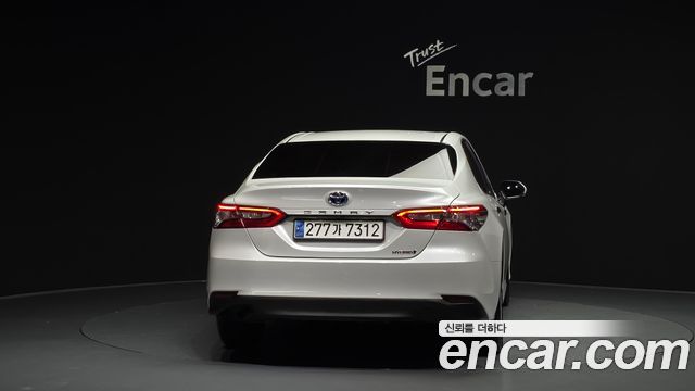 Toyota Camry 2024 — photo 4