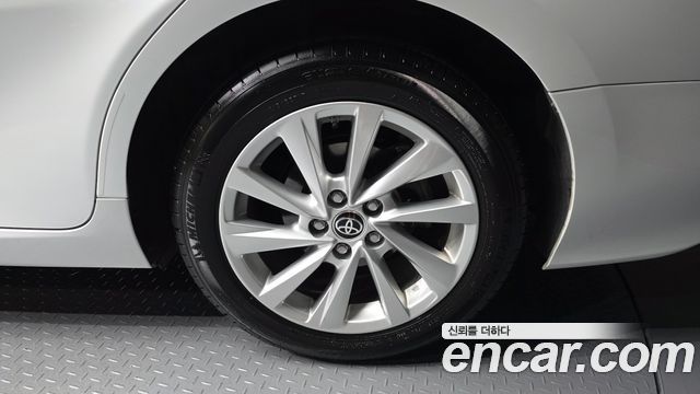 Toyota Camry 2024 — photo 5