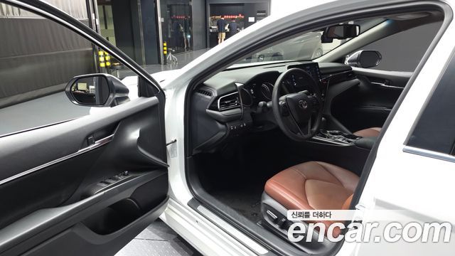Toyota Camry 2024 — photo 13