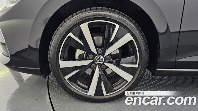 Volkswagen Golf 2025 — photo 5