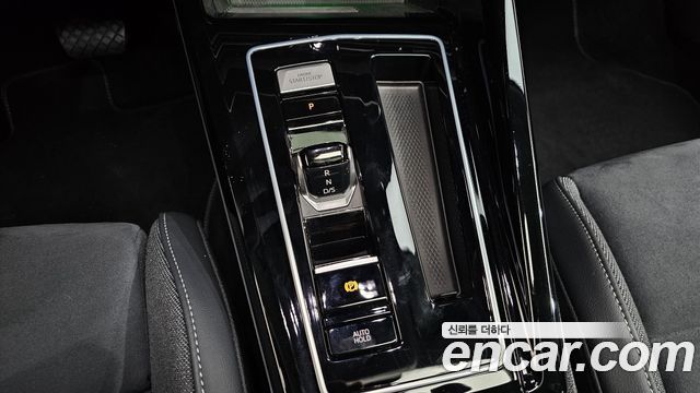 Volkswagen Golf 2025 — photo 12