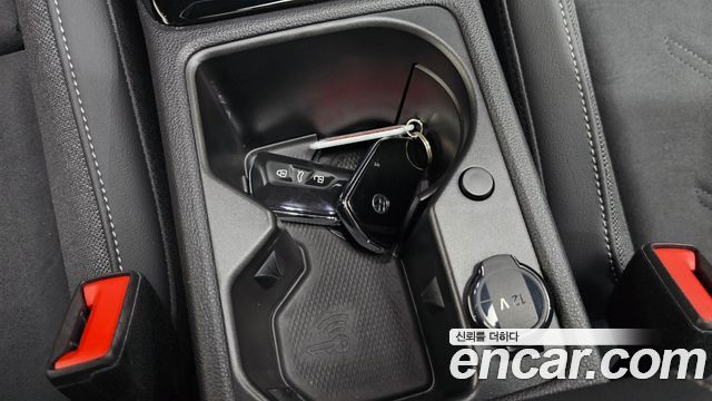 Volkswagen Golf 2025 — photo 21