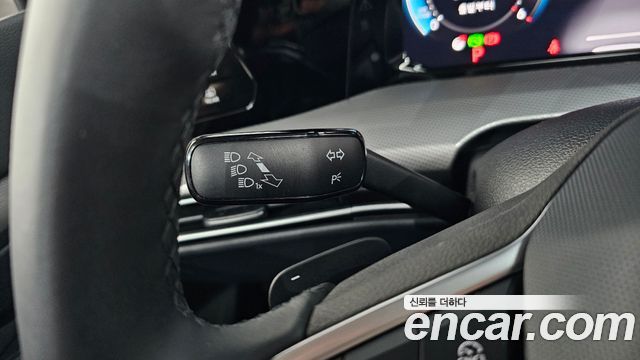 Volkswagen Golf 2025 — photo 28