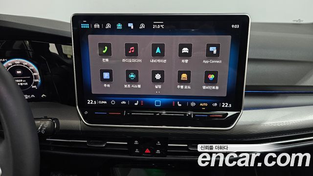 Volkswagen Golf 2025 — photo 32