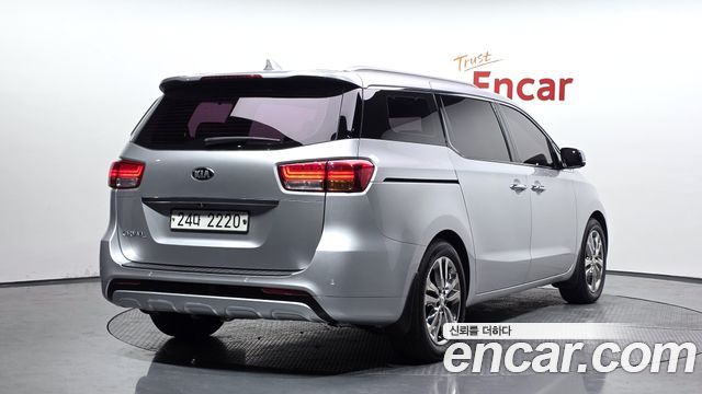 Kia Canival 2015 — photo 2