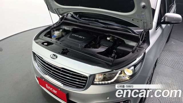 Kia Canival 2015 — photo 6