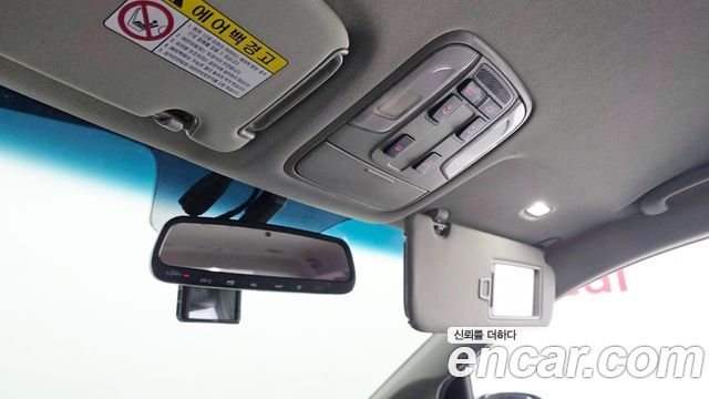 Kia Canival 2015 — photo 19