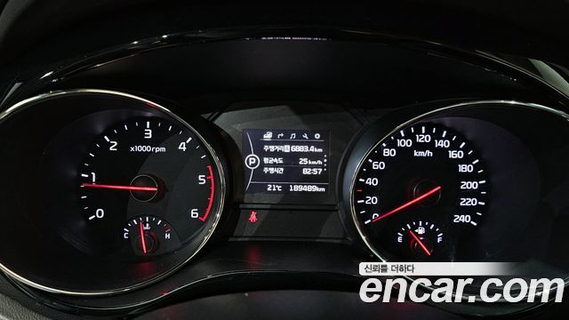 Kia Canival 2016 — photo 11