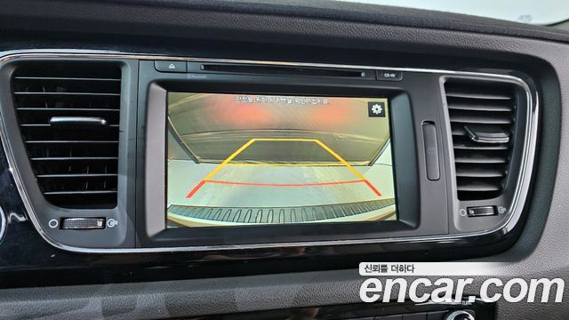 Kia Canival 2016 — photo 20
