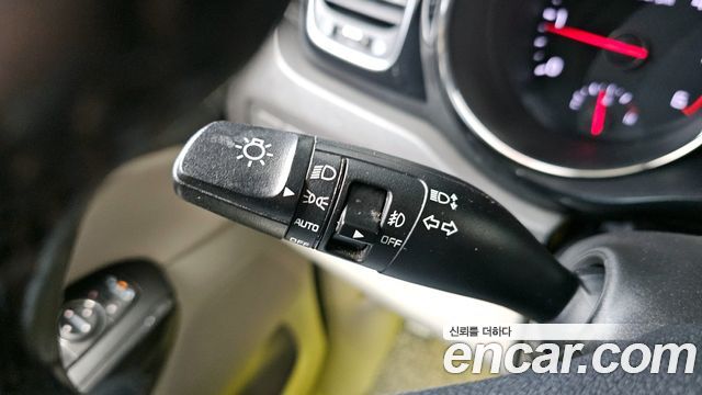 Kia Canival 2016 — photo 23