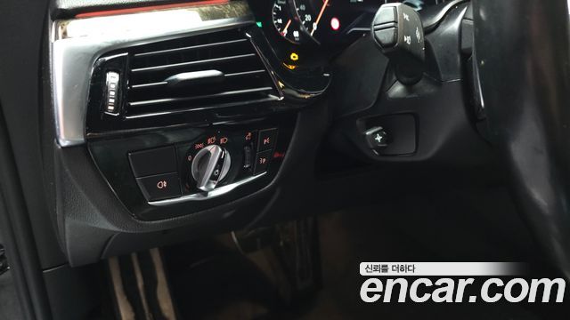 BMW Gran Turismo 2018 — photo 14