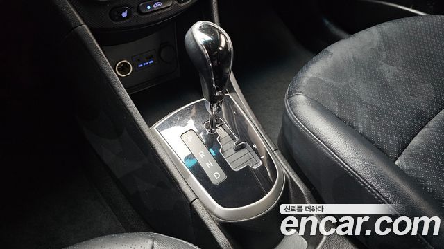 Hyundai Accent 2014 — photo 12