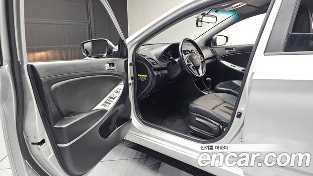 Hyundai Accent 2014 — photo 13