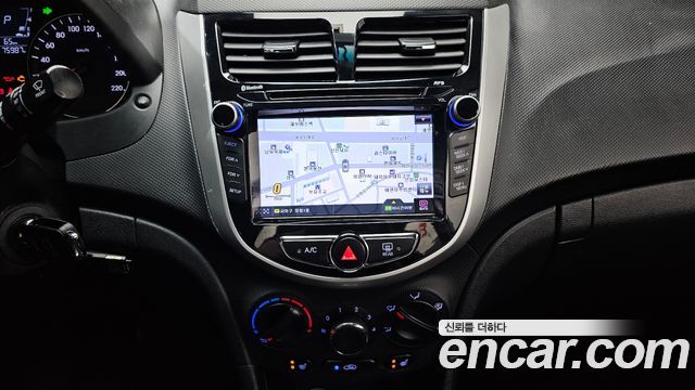 Hyundai Accent 2014 — photo 20