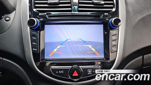 Hyundai Accent 2014 — photo 21