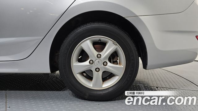 Hyundai Accent 2014 — photo 7