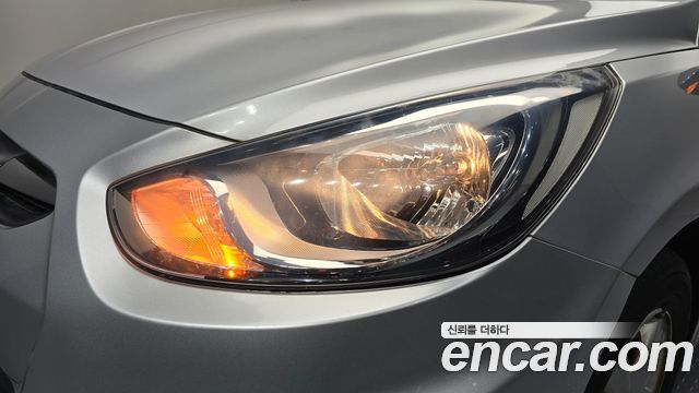 Hyundai Accent 2014 — photo 8