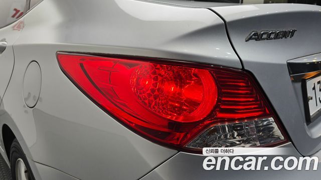 Hyundai Accent 2014 — photo 9