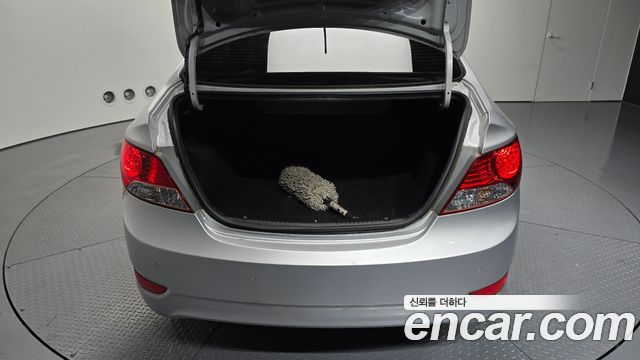 Hyundai Accent 2014 — photo 27