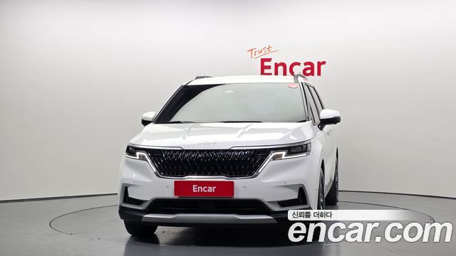 Kia Canival 2023 — photo 3