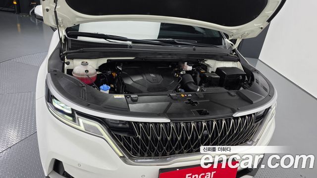 Kia Canival 2023 — photo 6