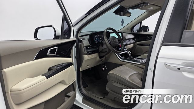 Kia Canival 2023 — photo 13