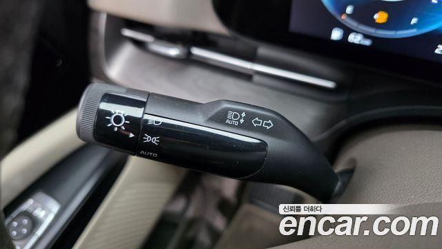 Kia Canival 2023 — photo 29
