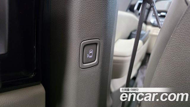 Kia Canival 2023 — photo 32