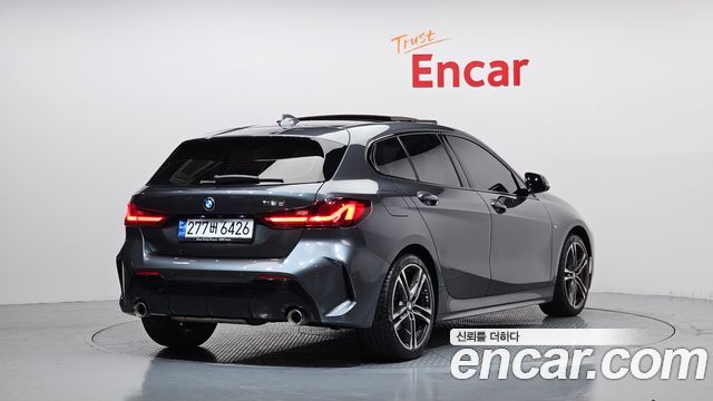 BMW 1-Series 2021 — photo 2