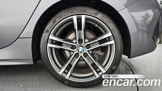 BMW 1-Series 2021 — photo 5
