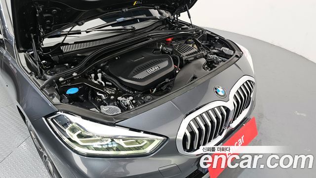 BMW 1-Series 2021 — photo 6