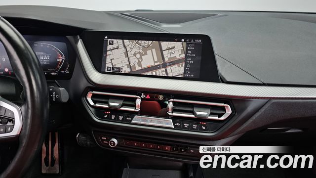 BMW 1-Series 2021 — photo 13