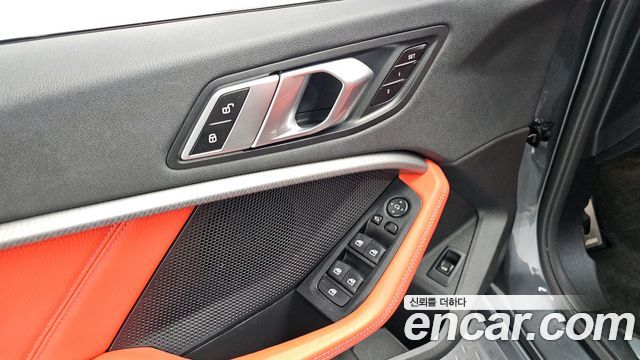 BMW 1-Series 2021 — photo 20
