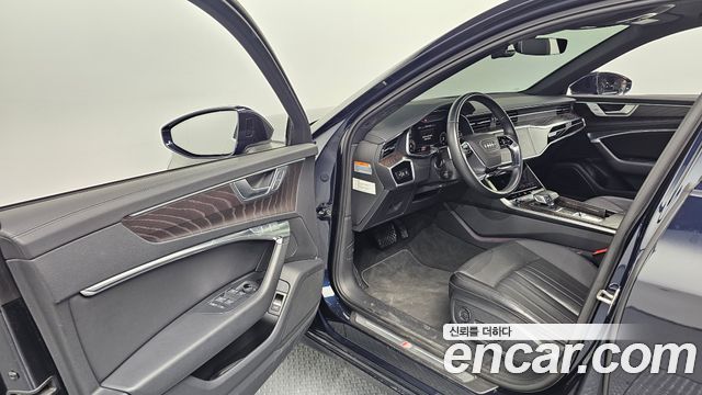 Audi A6 2022 — photo 10